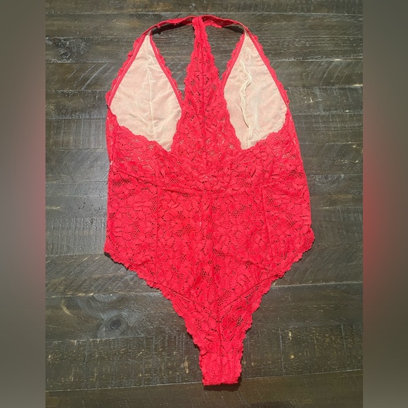 Free People Intimately Everyday Red Lace Halter Bodysuit Sz Large - Picture 11 of 13